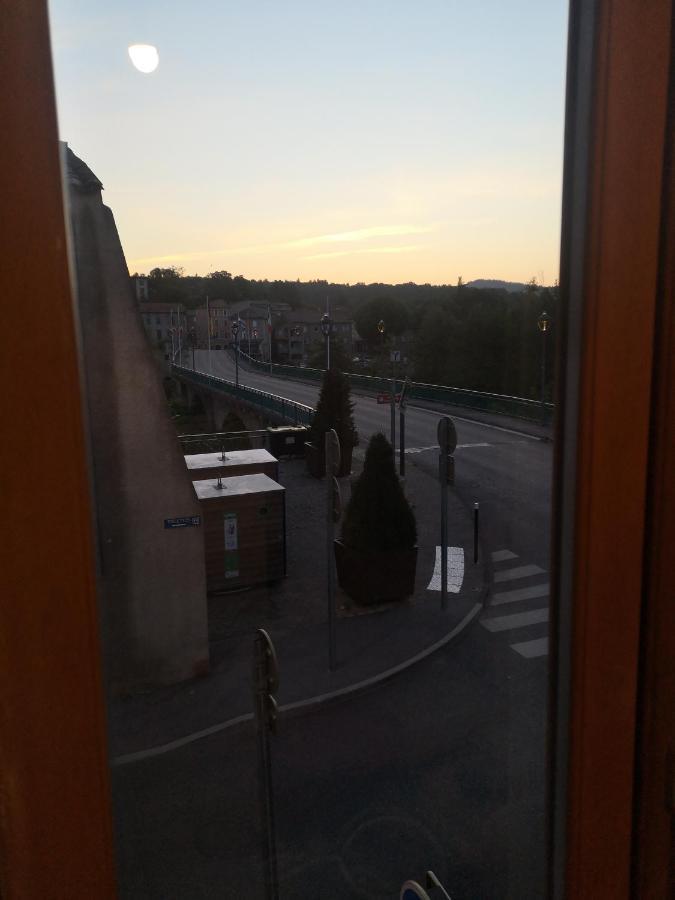 Appartement F1 1er étage 3 personnes à Aubenas Extérieur photo
